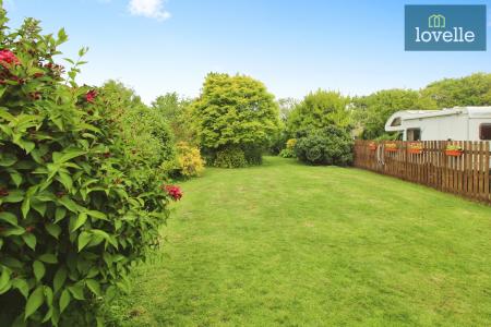 4 bedroom Detached house for sale in Chapel Lane, Manby, LN11