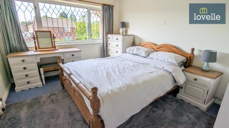 3 bedroom Semi-detached house for sale in Chatsworth Drive, Louth, LN11