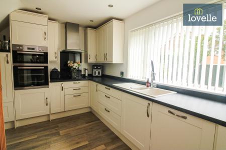 3 bedroom Semi-detached house for sale in Chatsworth Drive, Louth, LN11