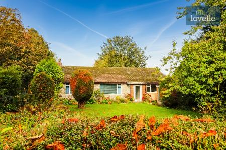 3 bedroom Detached bungalow for sale in Church End, North Somercotes, LN11