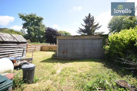 4 bedroom Semi-detached house for sale in Church Lane, Utterby, LN11