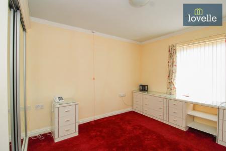 1 bedroom Bungalow for sale in Clare Court, Grimsby, DN34