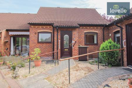 1 bedroom Bungalow for sale in Clare Court, Grimsby, DN34