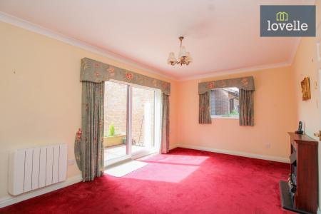 1 bedroom Bungalow for sale in Clare Court, Grimsby, DN34