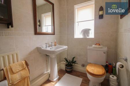 4 bedroom Detached bungalow for sale in Conisholme Road, North Somercotes, LN11