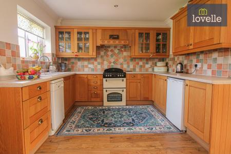 4 bedroom Detached bungalow for sale in Conisholme Road, North Somercotes, LN11