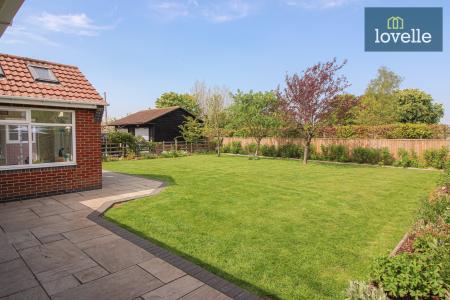 4 bedroom Detached bungalow for sale in Conisholme Road, North Somercotes, LN11