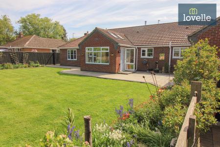 4 bedroom Detached bungalow for sale in Conisholme Road, North Somercotes, LN11