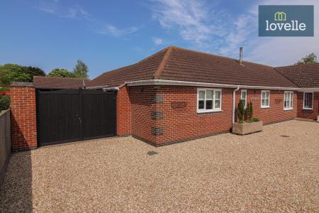 4 bedroom Detached bungalow for sale in Conisholme Road, North Somercotes, LN11