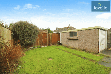 3 bedroom Semi-detached bungalow for sale in Coniston Avenue, Grimsby, DN33