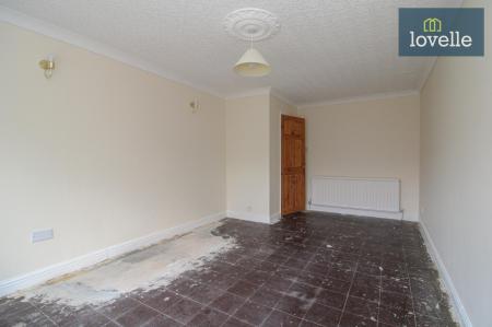 3 bedroom Semi-detached bungalow for sale in Coniston Avenue, Grimsby, DN33