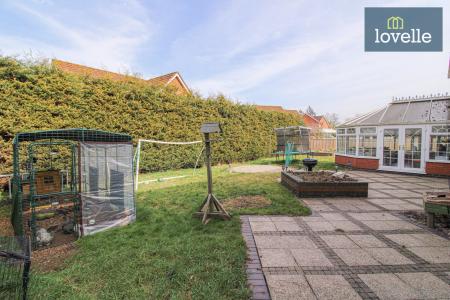 6 bedroom Detached house for sale in Cooper Lane, Grimsby, DN37