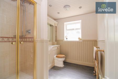 6 bedroom Detached house for sale in Cooper Lane, Grimsby, DN37