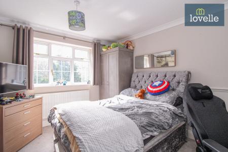 6 bedroom Detached house for sale in Cooper Lane, Grimsby, DN37