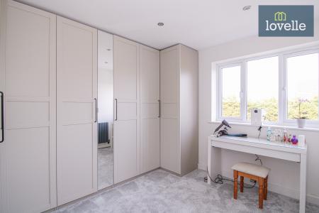 6 bedroom Detached house for sale in Cooper Lane, Grimsby, DN37