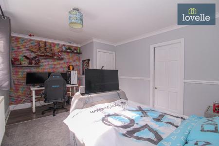 6 bedroom Detached house for sale in Cooper Lane, Grimsby, DN37