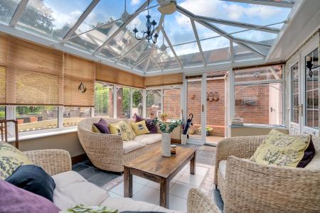 5 bedroom Semi-detached house for sale in Fords Avenue, Healing, DN41