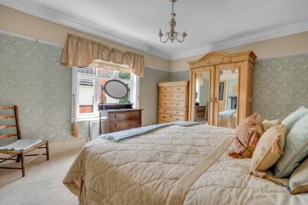 5 bedroom Semi-detached house for sale in Fords Avenue, Healing, DN41