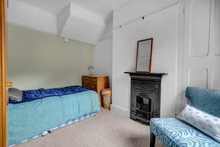 5 bedroom Semi-detached house for sale in Fords Avenue, Healing, DN41