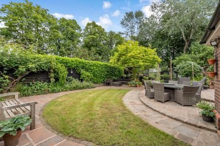 5 bedroom Semi-detached house for sale in Fords Avenue, Healing, DN41