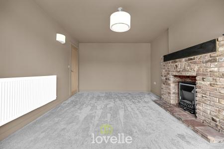 2 bedroom Detached bungalow for sale in Grainsby Avenue, Holton-le-Clay, DN36