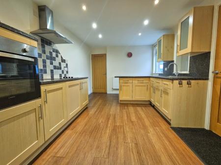 3 bedroom Bungalow for sale in Grange Lane, Utterby, LN11