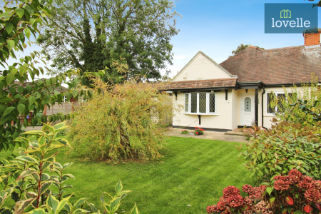 3 bedroom Semi-detached bungalow for sale in Healing Road, Stallingborough, DN41