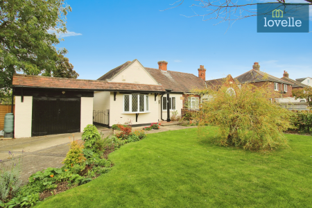 3 bedroom Semi-detached bungalow for sale in Healing Road, Stallingborough, DN41