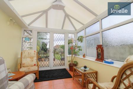 3 bedroom Semi-detached bungalow for sale in Healing Road, Stallingborough, DN41