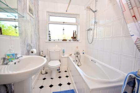 3 bedroom Detached house for sale in High Street, Grainthorpe, LN11