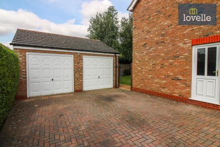 4 bedroom Detached house for sale in Househams Lane, Legbourne, LN11