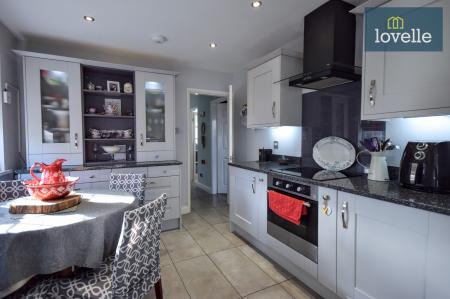 4 bedroom Bungalow for sale in Hunter Place, Louth, LN11