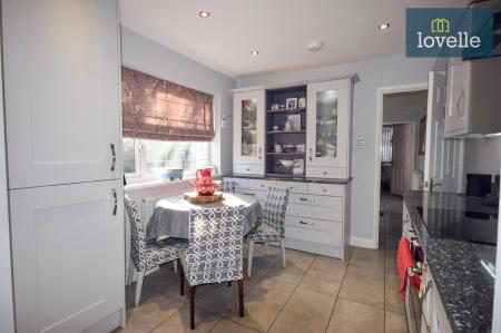 4 bedroom Bungalow for sale in Hunter Place, Louth, LN11