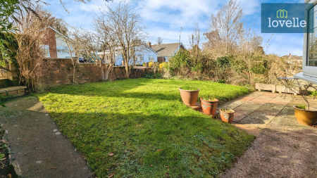 4 bedroom Bungalow for sale in Hunter Place, Louth, LN11