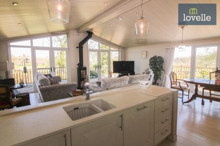 4 bedroom Detached bungalow for sale in Kenwick Park, Louth, LN11