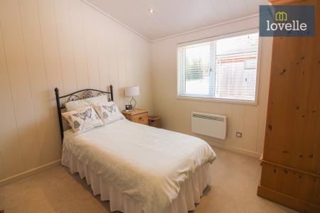 4 bedroom Detached bungalow for sale in Kenwick Park, Louth, LN11