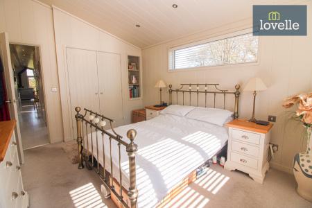 4 bedroom Detached bungalow for sale in Kenwick Park, Louth, LN11