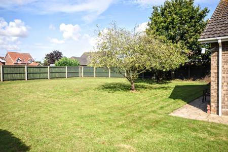 4 bedroom Detached bungalow for sale in Kenwick Pastures, Louth, LN11