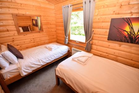 4 bedroom Log Cabin for sale in Kenwick Retreat, Louth, LN11