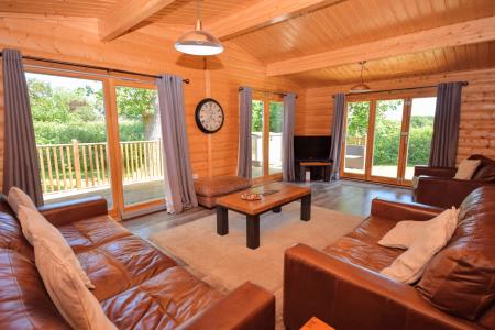 4 bedroom Log Cabin for sale in Kenwick Retreat, Louth, LN11