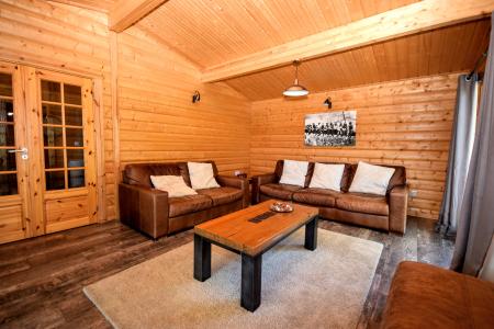 4 bedroom Log Cabin for sale in Kenwick Retreat, Louth, LN11