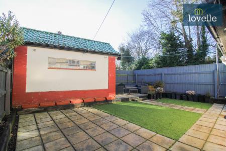 3 bedroom Semi-detached house for sale in Laceby Road, Grimsby, DN34