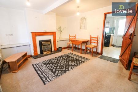 2 bedroom Terraced House for sale in Leakes Row, Louth, LN11