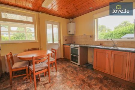 4 bedroom Bungalow for sale in Linda Crescent, Louth, LN11