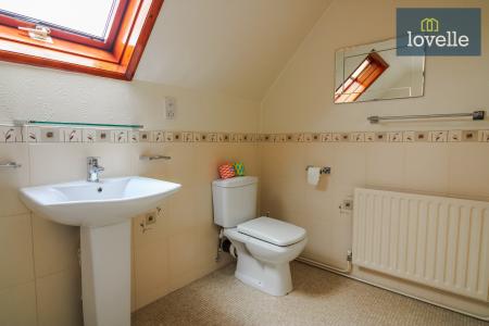 4 bedroom Bungalow for sale in Linda Crescent, Louth, LN11