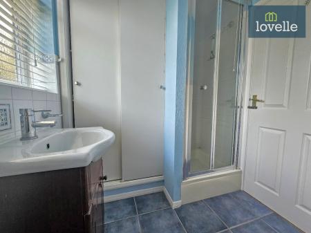 4 bedroom Bungalow for sale in Linda Crescent, Louth, LN11