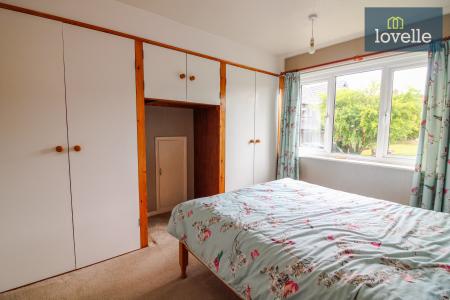 4 bedroom Bungalow for sale in Linda Crescent, Louth, LN11