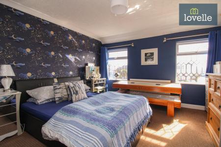 4 bedroom Terraced House for sale in Little Coates Road, Grimsby, DN34