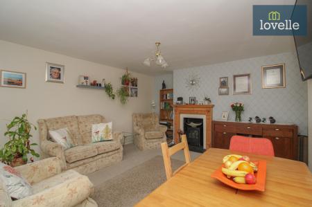 2 bedroom Semi-detached bungalow for sale in Longfield Road, Grimsby, DN34