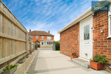 2 bedroom Semi-detached bungalow for sale in Longfield Road, Grimsby, DN34